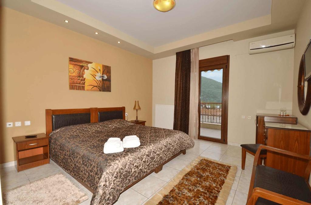 Hotel Philippion Káto Loutrákion エクステリア 写真