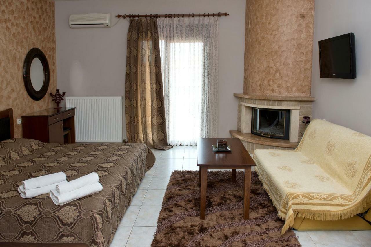Hotel Philippion Káto Loutrákion エクステリア 写真
