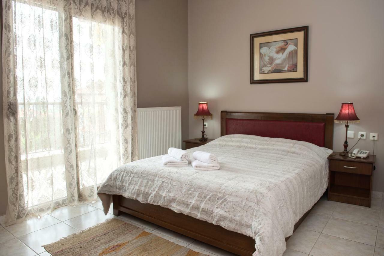 Hotel Philippion Káto Loutrákion エクステリア 写真